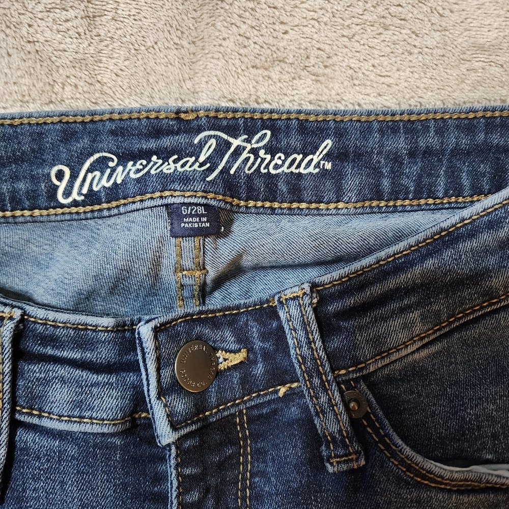 Curvy Fit Skinny Jeans | Mid Rise Stretch Dark Wash Denim | 6 / 28L - Picture 5 of 9